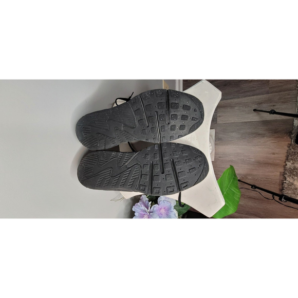 Nike Air Max Excee Sneakers for Kids - Picture 4 of 5